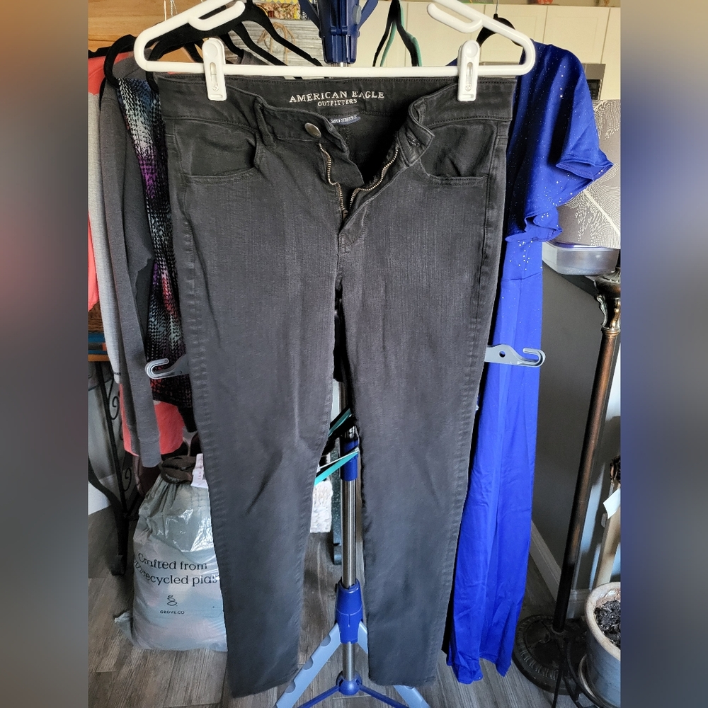 Size 6 American Eagle